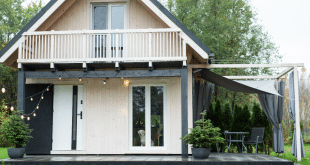 Comment évaluer la valeur d'une maison en bois : guide pour les experts immobiliers